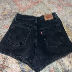 black levi shorts